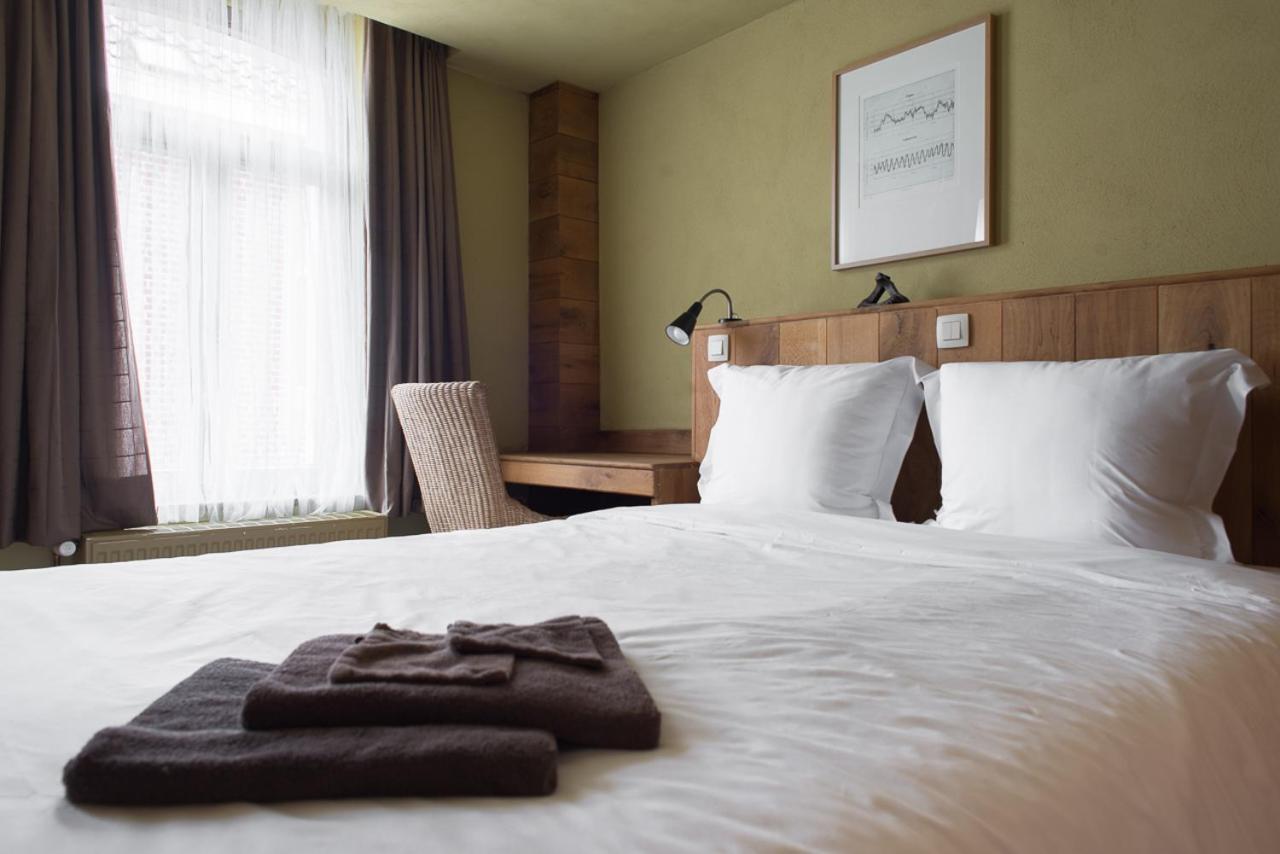 Poeziehotel Surplace - 15 Min Van Pairi Daiza & Industriezone Ghislenghien Bever Exterior foto